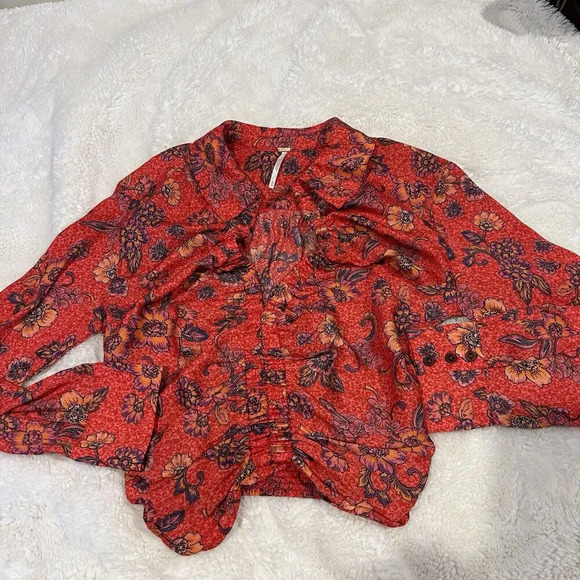 Free People Tops - Free People Got You Floral Cinch Blouse in Ruby - M-‎ EUC